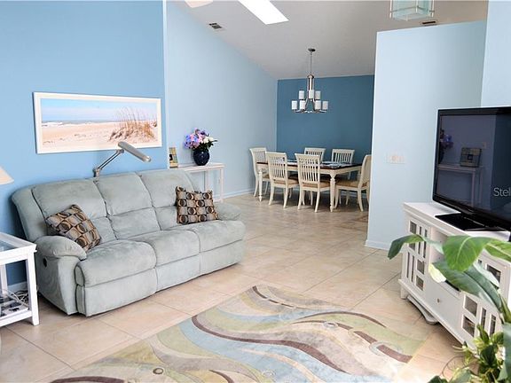 5th image of 524 Portland Cir