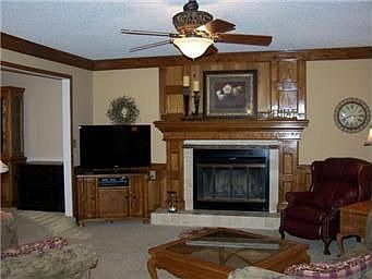 3rd image of 1801 Garden Dr