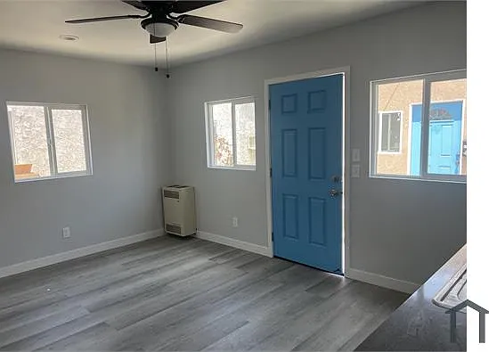 421 S Boyle Ave — Photo 6