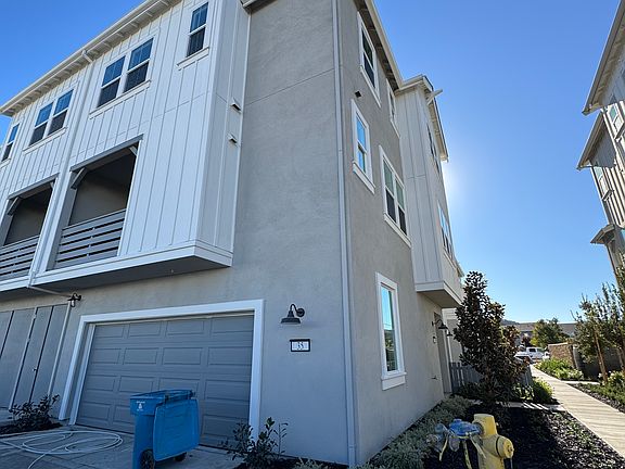 3rd image of 35 Morera Ln