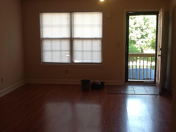 3rd image of 231 McDaniel Dr #2