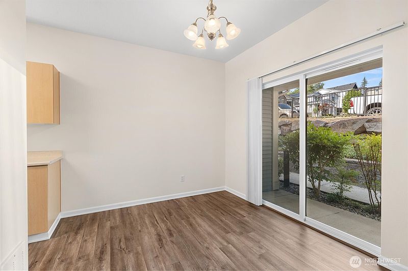 5th image of 14723 1st Lane NE #102