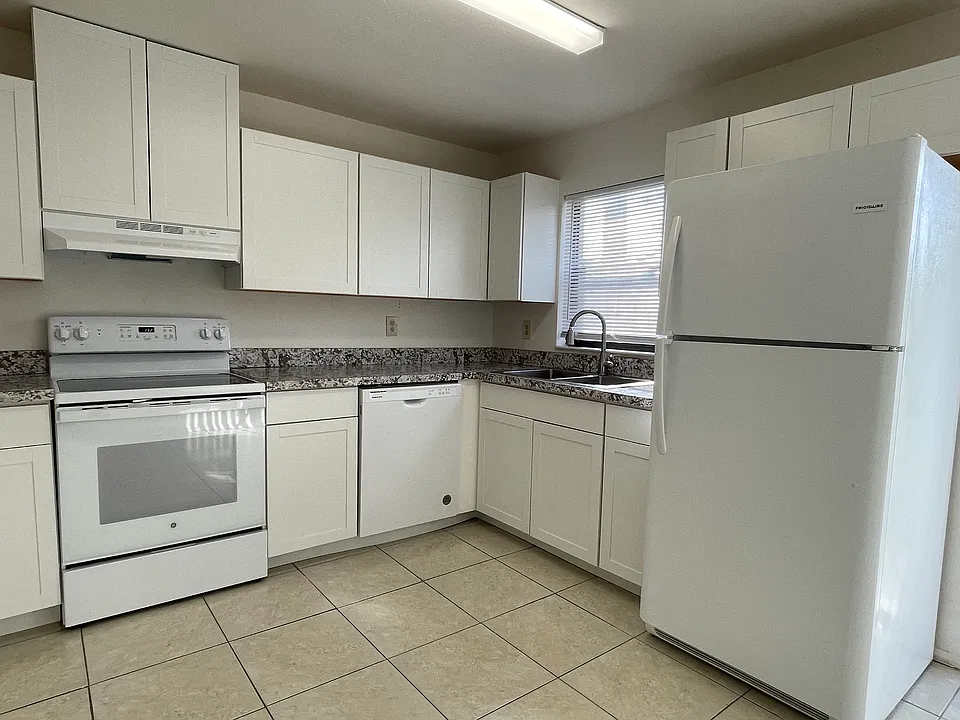 980 Canal View Blvd #A4
