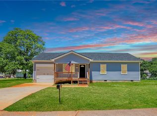 14 Trammell St, Liberty, SC 29657