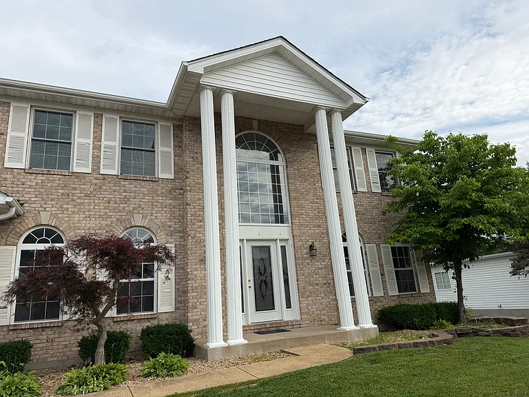 7586 Shadybridge Dr — Photo 2