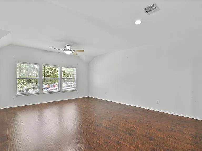 2711 Polk St — Photo 12
