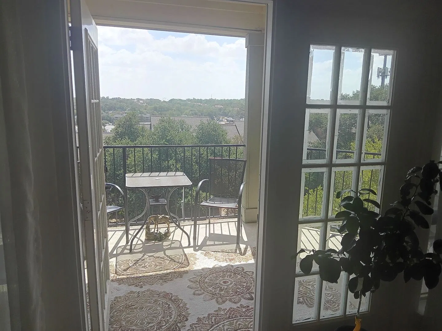 6810 Deatonhill Dr — Photo 4