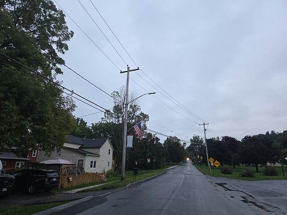 5th image of 10 N Hamilton St