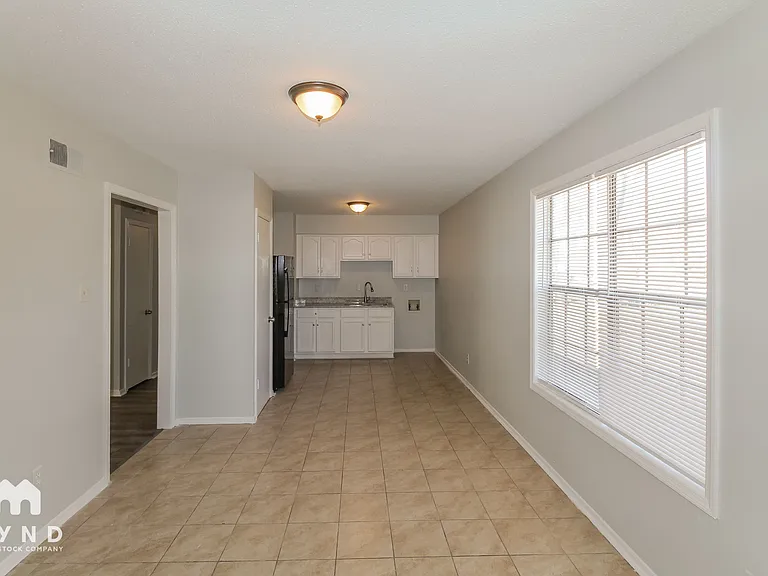 6150 Devon Cir — Photo 4