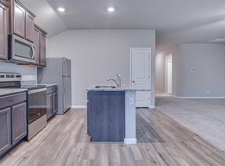 1701 Maroon Dr, El Reno, OK 73036