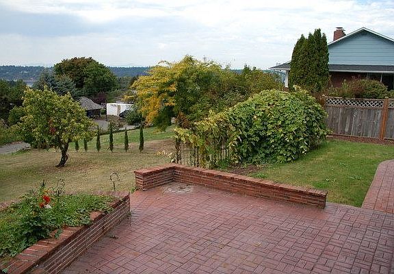 New Brick Patio & Walkways