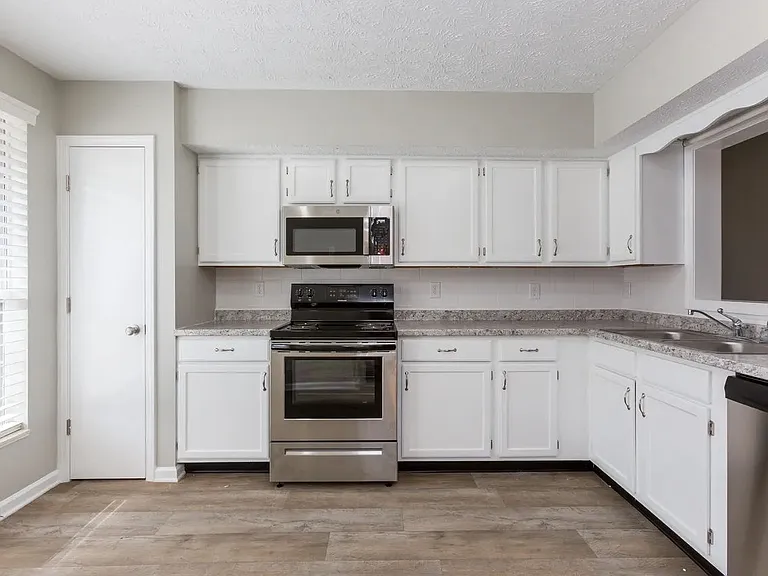 291 Dunbar Cave Rd — Photo 5