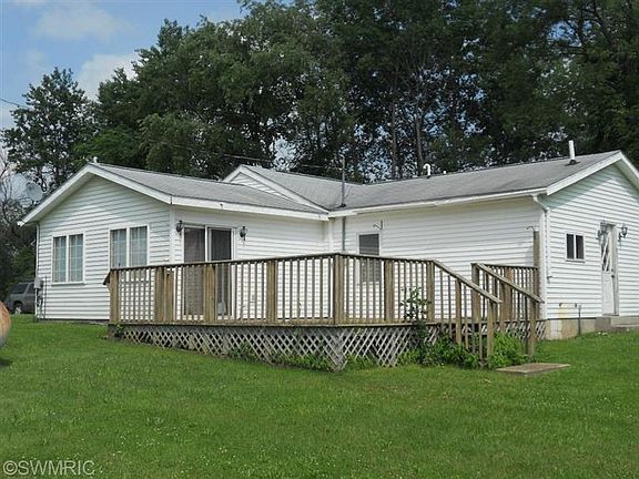 3rd image of 14309 Ironwood Dr NW