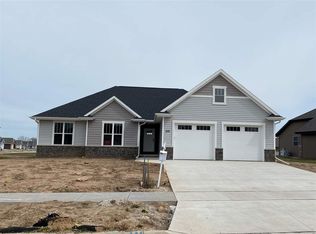 2121 Trellis Dr, De Pere, WI 54115