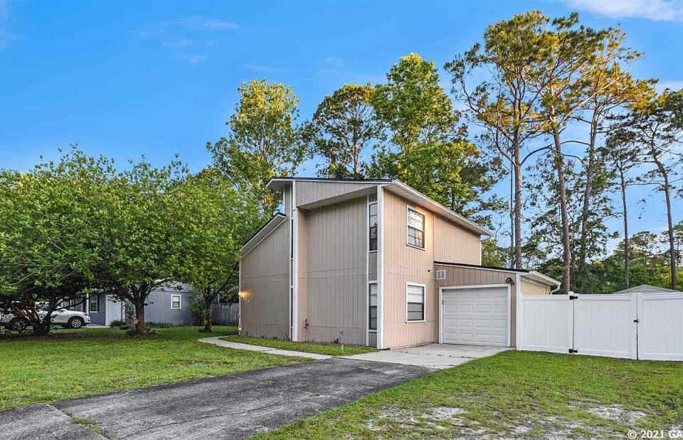 1st image of 2620 NW 44th Pl
