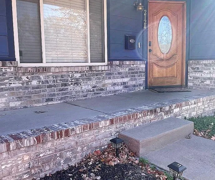 2124 N Ridgewood Dr — Photo 3