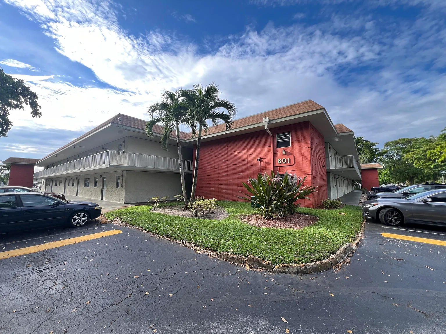 2 bed, 2.0 bath, 960 sqft, $1,500 — Photo 1