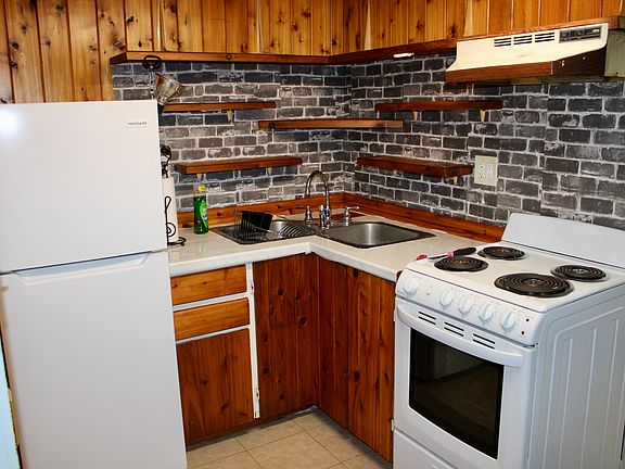 3rd image of 24 Chestnut Ln #B