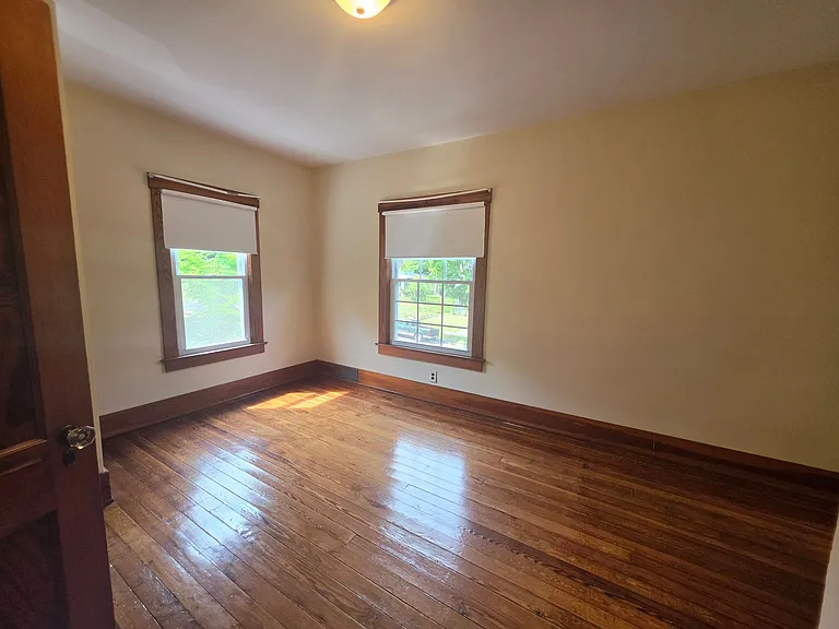446 Earl Ave — Photo 11