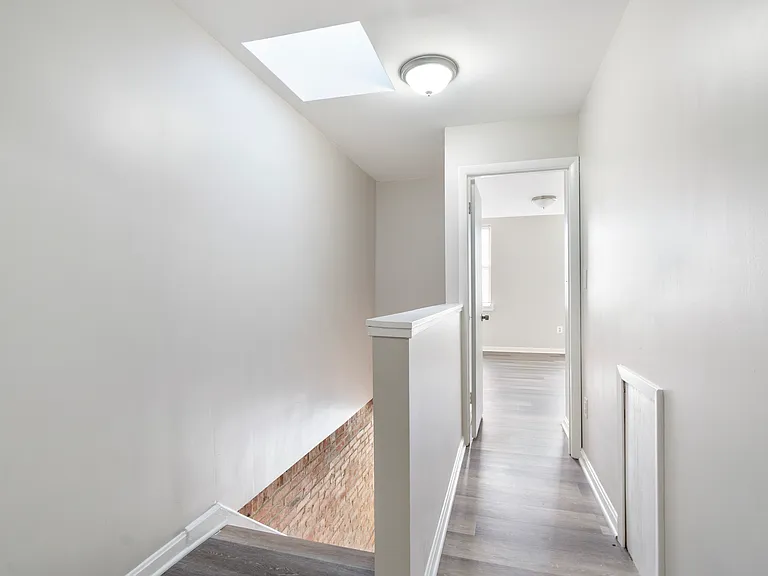 1512 E Lafayette Ave — Photo 16