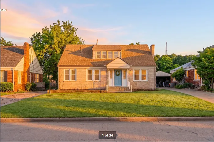 4 bed, 3.0 bath, 2202 sqft, $2,500 — Photo 1