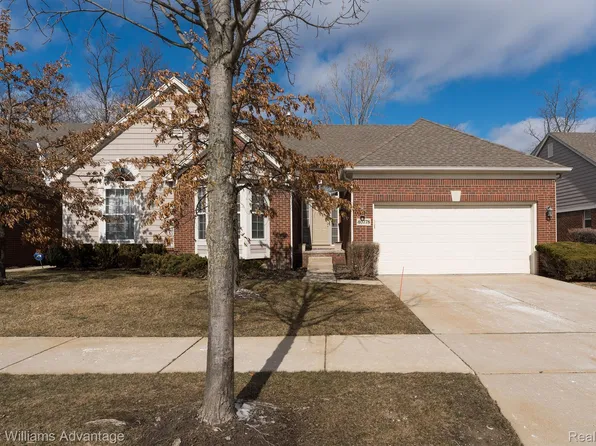 40778 Lenox Park Dr, Novi, MI 48377