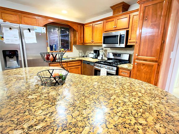 5th image of 6406 Tall Willow Dr