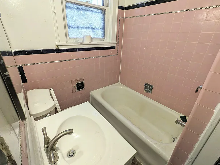 2120 Bedford Ave #1 — Photo 10