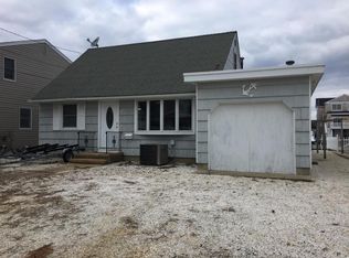 207 Bryn Mawr Ave, Lavallette, NJ 08735