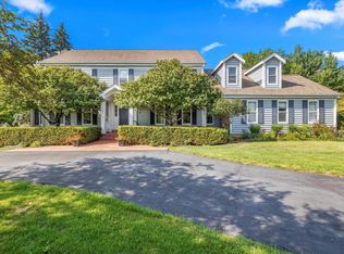 338 W Aster Ln, Mequon, WI 53092