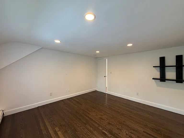 980 Washington St #2 — Photo 8