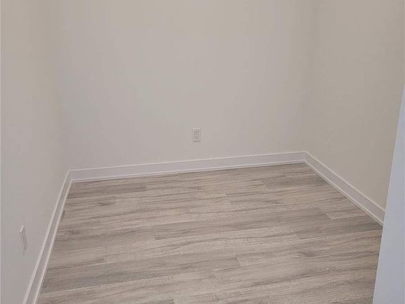 2nd image of 251 Manitoba St #1014