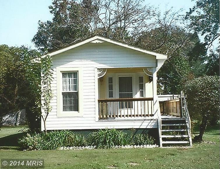 Exterior (Front)