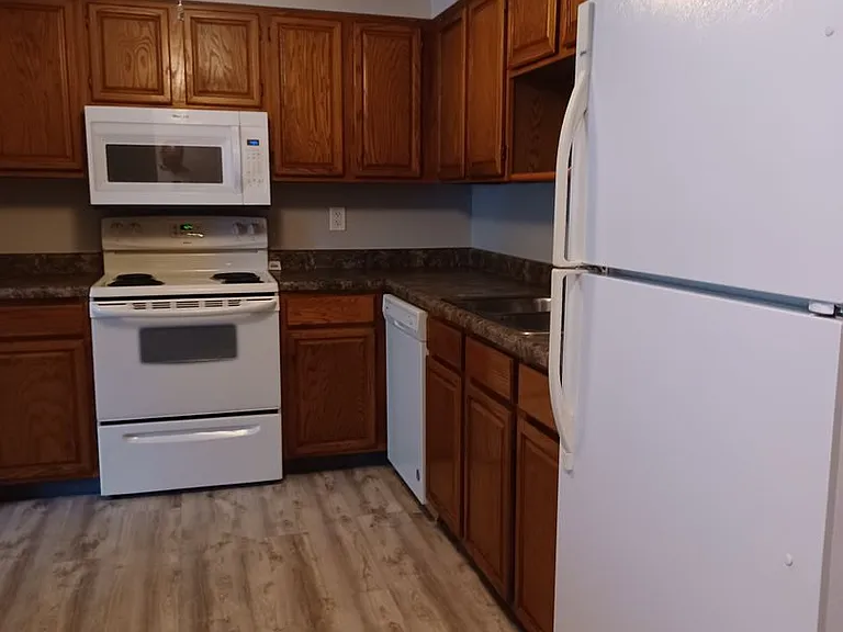 ONE & TWO BEDROOM APARTMENTS IN ANKENY! — Photo 31