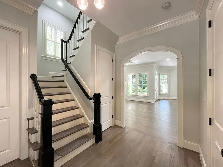 535 Guilford Cir — Photo 21
