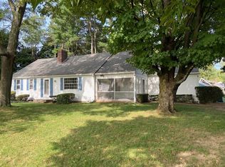 143 Harlow Dr, Amherst, MA 01002