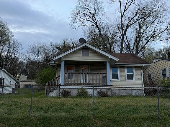 2nd image of 3820 Ivy Ave