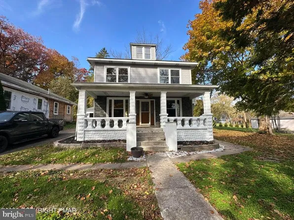 697 State Rd, Barnesville, PA 18214