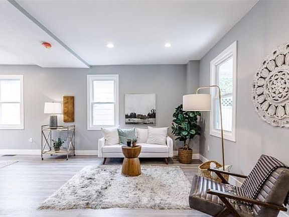 4th image of 3920 Oakpark Pl
