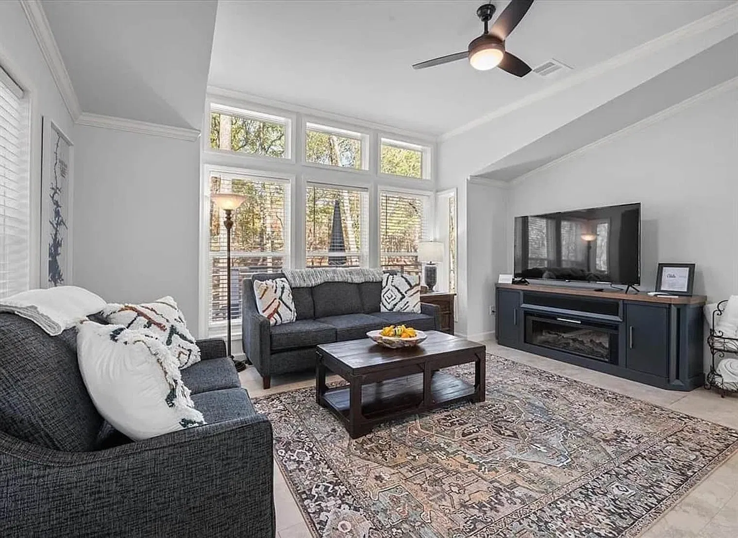 2 bed, 2.0 bath, $2,990 — Photo 1