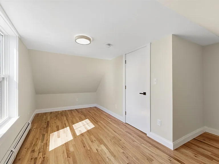 20 Beacon St #2 — Photo 20