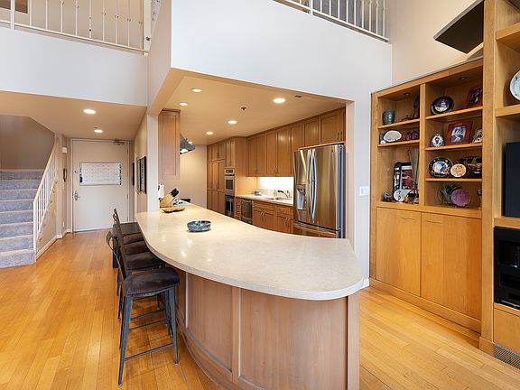 3rd image of 1040 4th St Unit 404