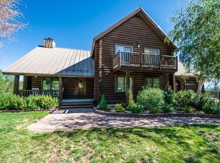 194 Hilton Creek Dr, Crowley Lake, CA 93546
