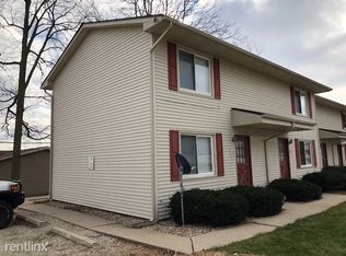 108 N Elm St, Mahomet, IL 61853