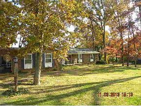 4th image of 4 Avondale Cir