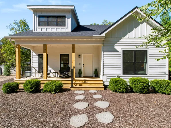 16325 Stones Throw Ln, Union Pier, MI 49129