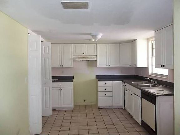 Unit 1 Kitchen
