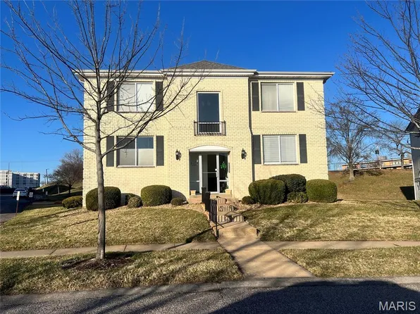 12539 Chardin Pl APT 3, Saint Louis, MO 63128