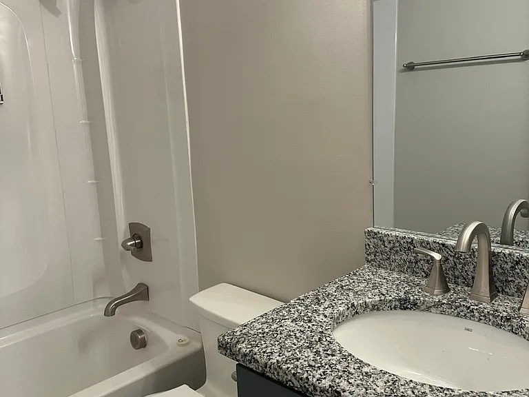220 Bladen St — Photo 13