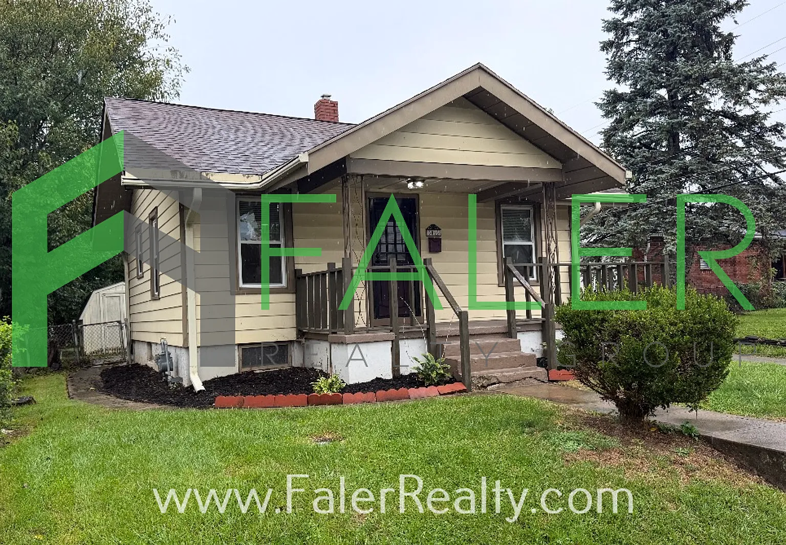 3 Bedroom Kettering Cottage — Photo 2